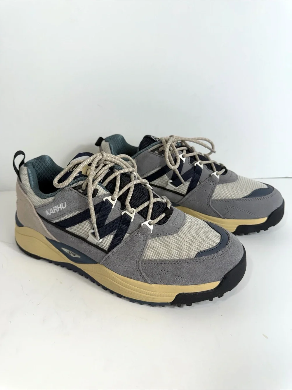 Karhu Fusion XC Unisex Outdoor Trail Sneakers | Gray Blue | US 8 / EU 41.5